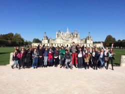 Gruppenfoto vor dem Schloss Chambord 